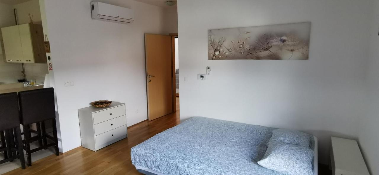 Apartment Daphnia ซาเกร็บ ภายนอก รูปภาพ