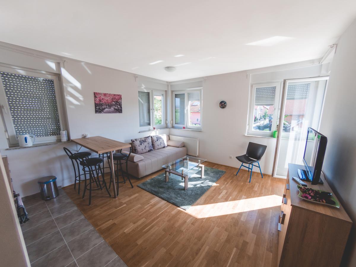 Apartment Daphnia ซาเกร็บ ภายนอก รูปภาพ